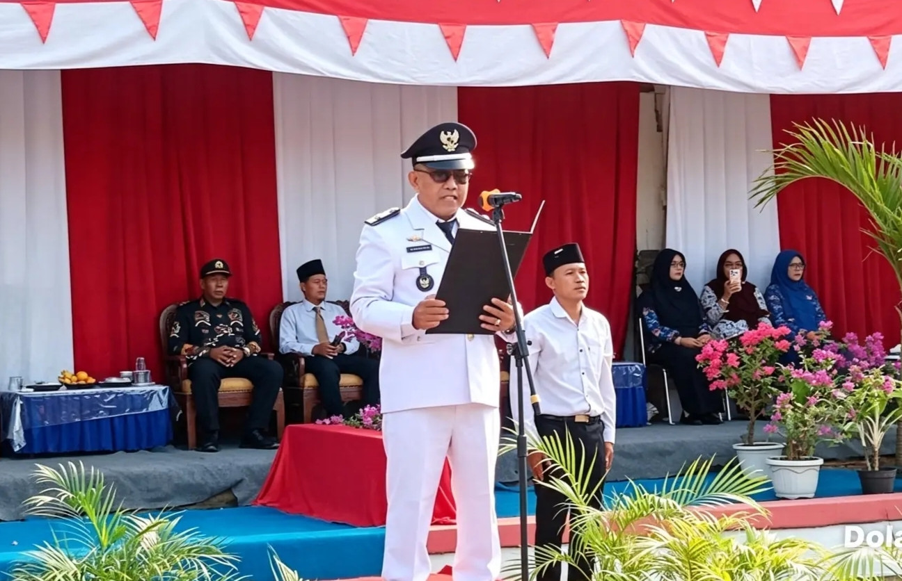 Kepala Desa Sukabanjar Pimpin Upacara HUT RI ke-81 di SDN 11 Gedong Tataan